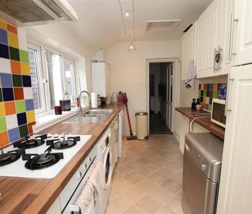 3 bedroom terraced house to rent - Photo 5