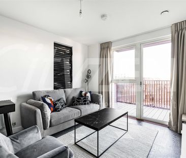 373 Horn Lane, London - Photo 4