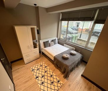 Room in a Shared House, Woodmansterne Road, SW16 - Photo 2