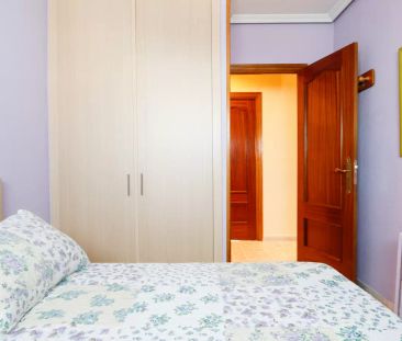 Single Bed in Neat room for rent in 3-bedroom apartment in Usera - Photo 6