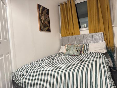 3 Bed Terraced House, City Road, S2 - Photo 4