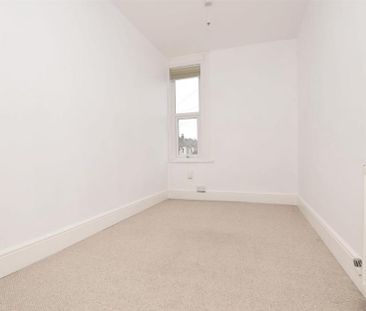 4 bedroom terraced house to rent - Photo 4