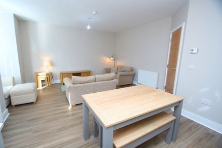 Meadowpark Street, Glasgow, G31 - Photo 2