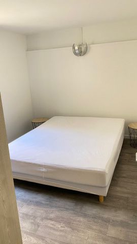 Location Appartement 3 pièces 66m² DOUAI 59500 - Photo 2