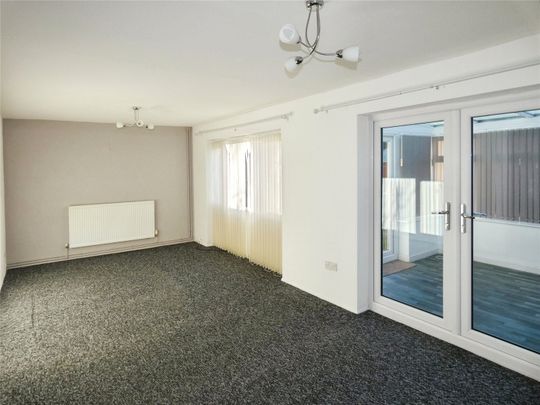 3 bedroom house to rent Heanor Walk, Mansfield, NG18 - Photo 1