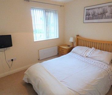 2 bedroom terraced house to rent - Photo 3