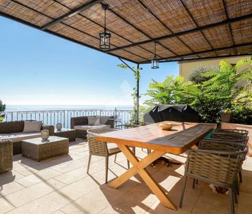 ROQUEBRUNE VILLAGE - MAISON MEUBLEE - STATIONNEMENTS ET PISCINE - Photo 5