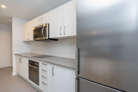 111 Lawton Boulevard - Photo 2