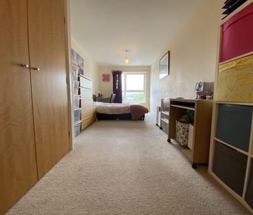 Porto House, Century Wharf, Cardiff Bay - Photo 2