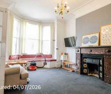 Room 1, 3 Feversham Crescent, Wiggington Road - Photo 1