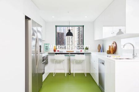 4 Bedroom Apartment - Photo 4