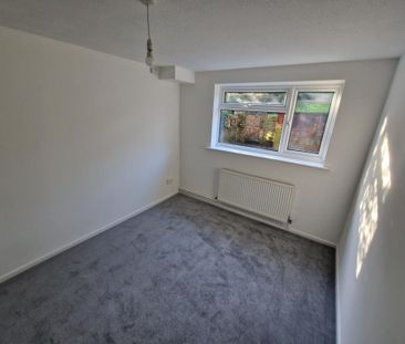 1 bedroom ground floor flat to rent - Photo 4