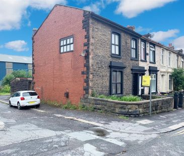 Part Self-Contained Bedsit , Redearth Rd , Darwen - Photo 2