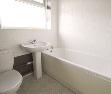 2 bedroom house to rent - Photo 1