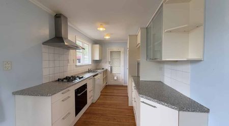 3 Bedroom House - Photo 4