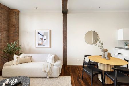 Experience Timeless Elegance in the Heart of Teneriffe! - Photo 5