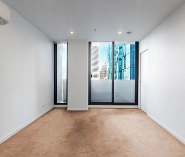 2 Bedroom Apartment in the Heart of the City!! - Photo 3