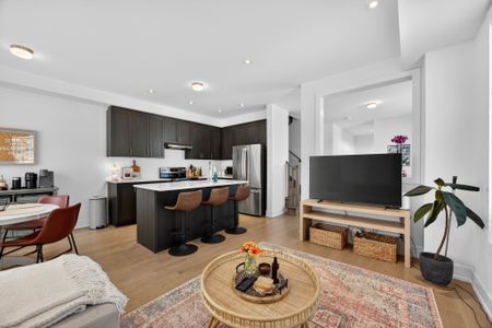 For Lease - 1 Milady Crescent, Barrie, Ontario - Photo 4