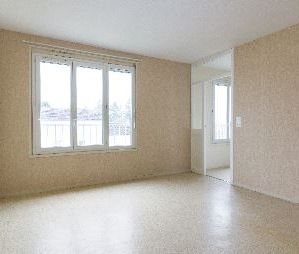 Appartement – Type 4 – 80m² – 336.25 € – LE BLANC - Photo 2
