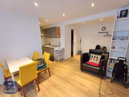 Location Appartement 2 pièces 32m² LA MADELEINE 59110 - Photo 2