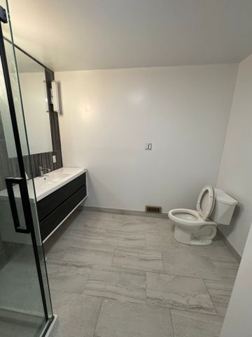 240 Blackburn - Photo 3