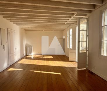 PALAIS GALLIEN - BUREAU TERRASSE - Photo 2