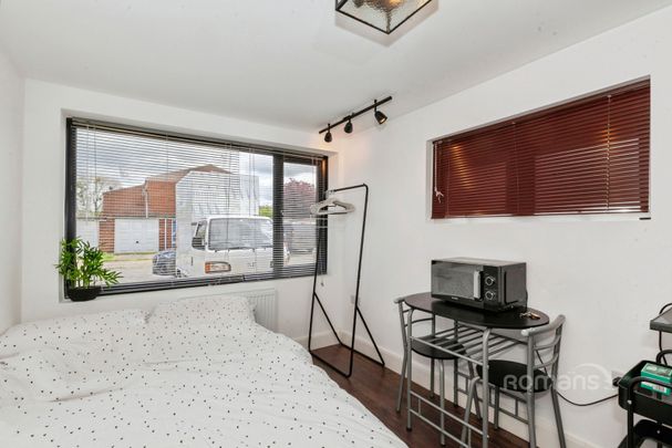 1 bedroom studio to rent - Photo 1