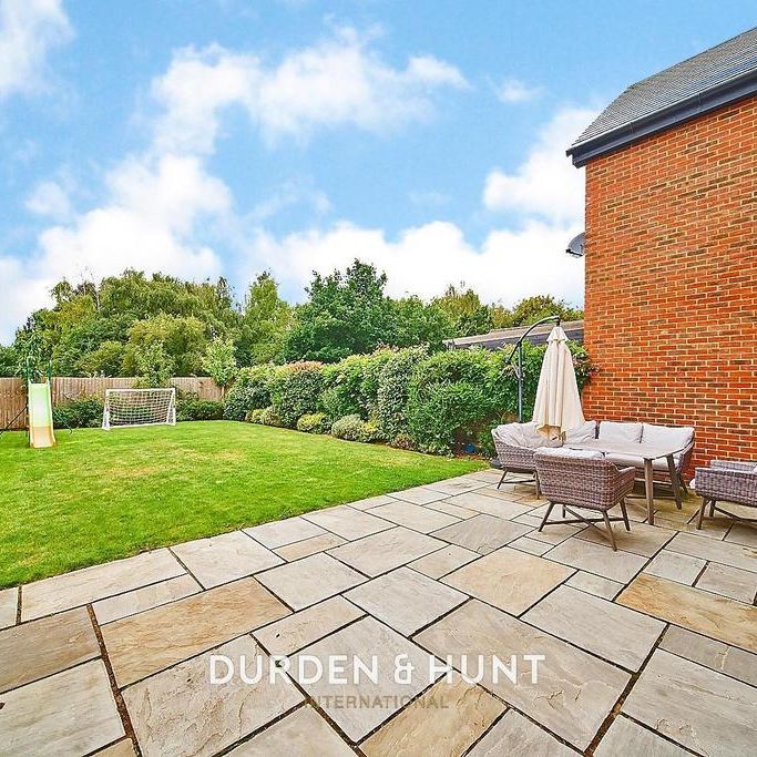 3 bedroom semi-detached house to rent - Photo 1