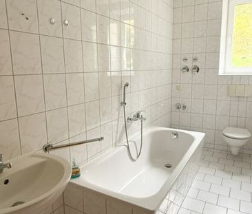 3-Raum-Wohnung mit Balkon und Einbauküche in ruhiger Ortslage von A... - Photo 6