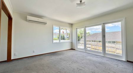 For Rent Brick & Tile Beauty by Cornwall Park - Photo 3