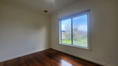 3 Bedroom Family Home - Photo 4