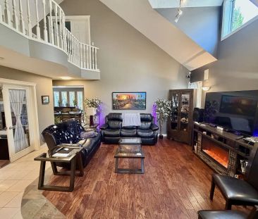 Room in Luxury Crestmont Home — 1 Bedroom Room For Rent - Photo 1