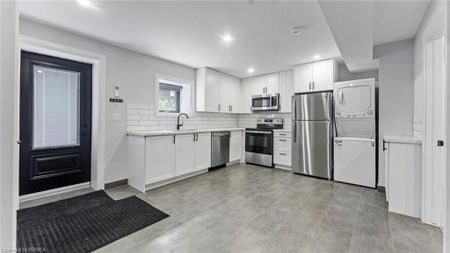 For Lease - 130 Elgin Street Unit# #1, Brantford, Ontario - Photo 3