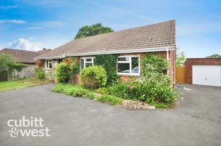 4 bedroom detached bungalow to rent - Photo 4