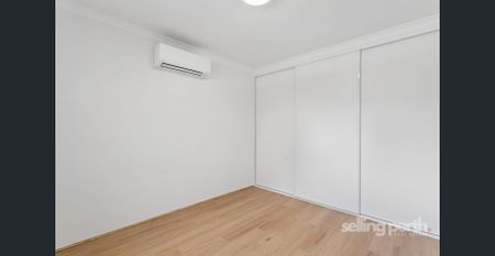 LARGE 2 BEDROOM 2 BATHROOM APARTMENT IN CONVENIENT LOCATION - Photo 5