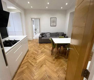 3 bedroom apartment to rent - Photo 1