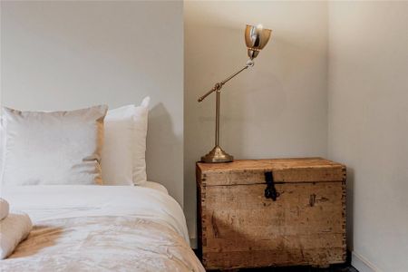 4 bedroom terraced house to rent - Photo 3