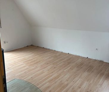 Gemütliche 4 Zimmer Dachgeschosswohnung - Foto 6