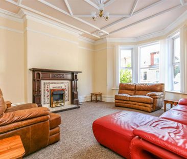 6 bedroom terraced house to rent - Photo 1