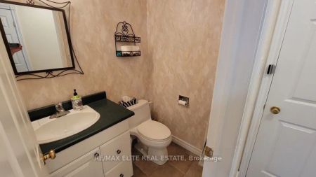 Detached Home For Lease | N9253423 - Photo 2