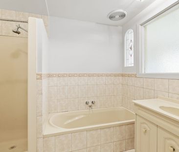 Great Location Family Home - Photo 4