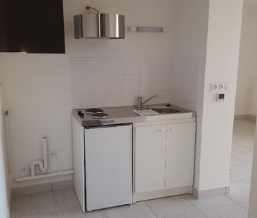 Location Appartement 1 pièce 29m² TOURS 37000 - Photo 2