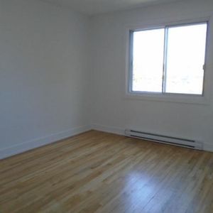 4 ½ 2 e étage rue Granby Montréal - Photo 2