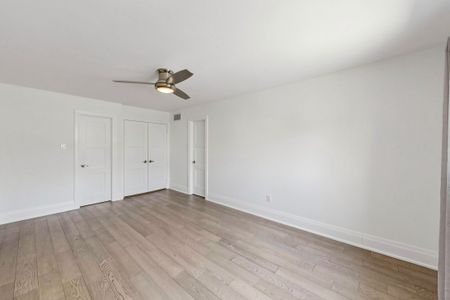 For Lease - 165 Clearmeadow Boulevard, Newmarket, Ontario - Photo 3