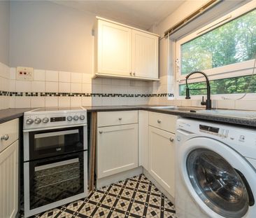 Addlestone Park, Addlestone, Surrey, KT15 - Photo 4