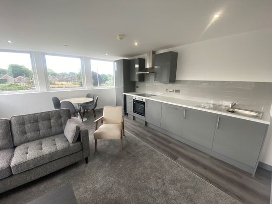 Green Lane, Leeds - Photo 1