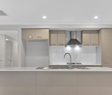 Spacious 4 Bedroom Home in Thornhill Park - Photo 1