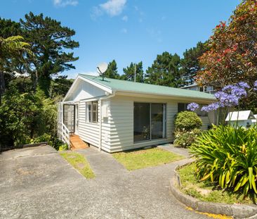 16A Glen Alton Avenue, Paparangi - Photo 6