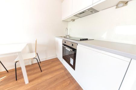 Studio to rent - Photo 3