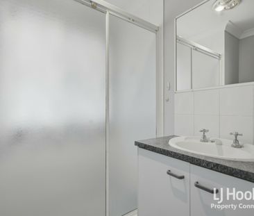 Comfort, Convenience and Quiet Living - Photo 3